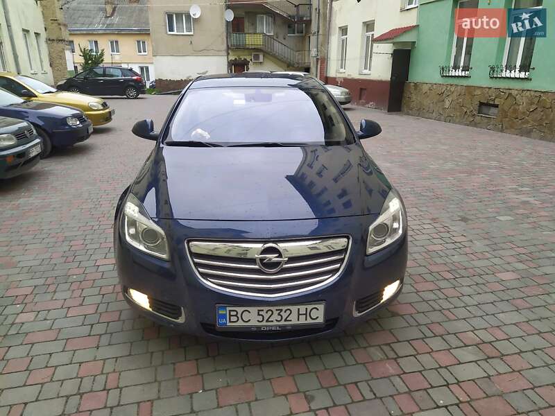 Хэтчбек Opel Insignia 2012 в Золочеве фото 7 Хэтчбек Opel Insignia 2012 в Золочеве