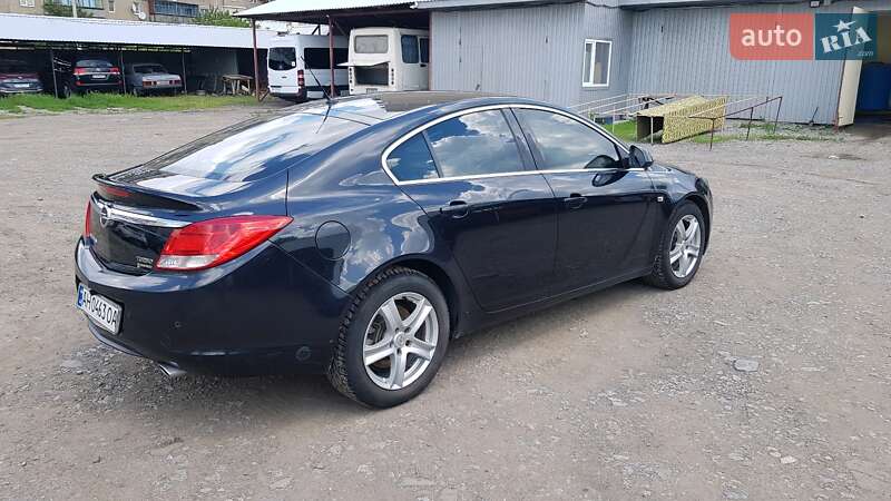 Ліфтбек Opel Insignia 2009 в Ізмаїлі
