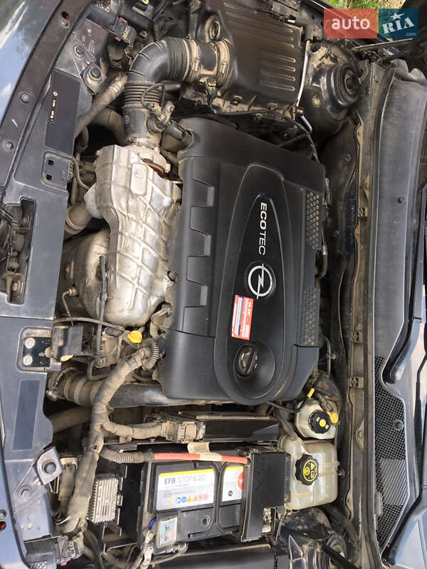 Универсал Opel Insignia 2013 в Бучаче