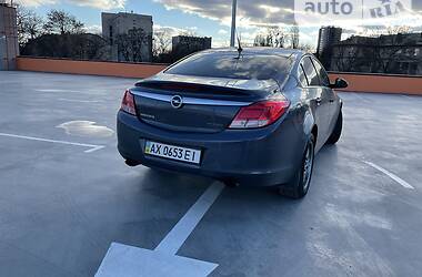 Седан Opel Insignia 2010 в Киеве