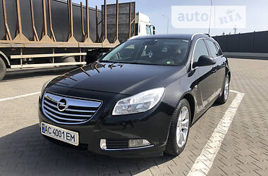 Універсал Opel Insignia 2010 в Луцьку