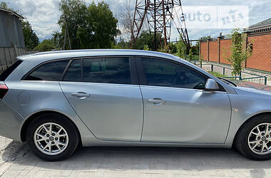 Универсал Opel Insignia 2014 в Сумах