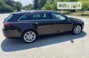 Універсал Opel Insignia 2014 в Івано-Франківську