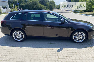 Універсал Opel Insignia 2014 в Івано-Франківську