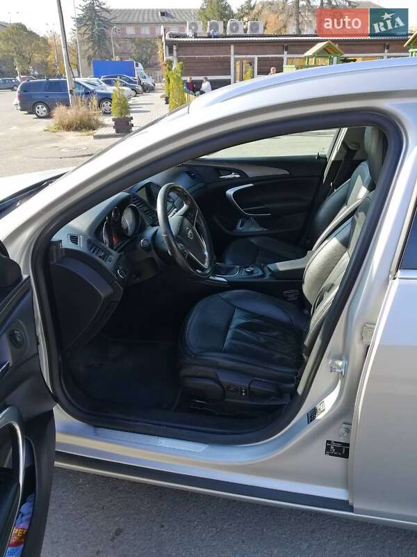 Універсал Opel Insignia 2013 в Івано-Франківську
