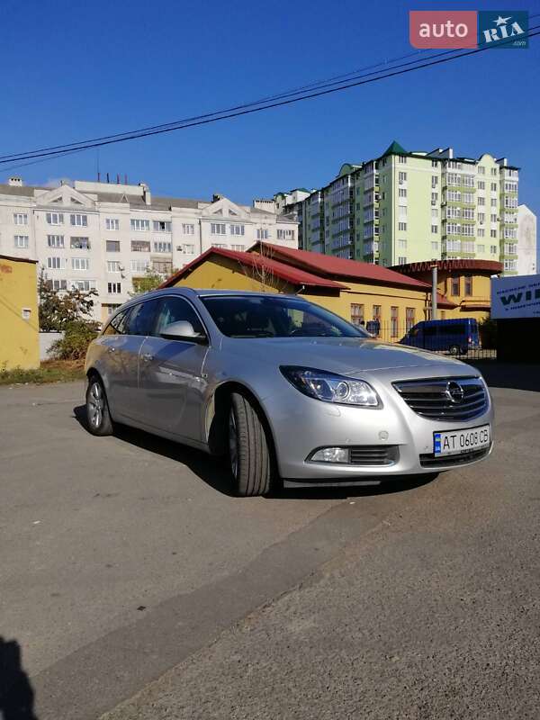 Універсал Opel Insignia 2013 в Івано-Франківську