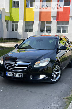 Универсал Opel Insignia 2011 в Костополе