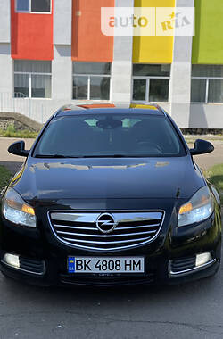 Универсал Opel Insignia 2011 в Костополе