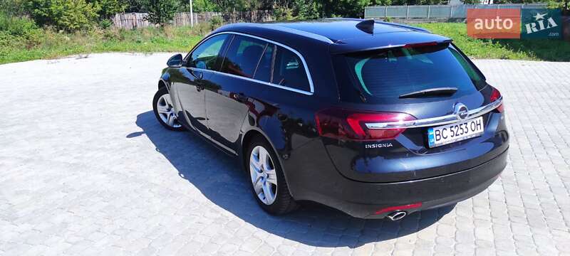 Універсал Opel Insignia 2016 в Дрогобичі