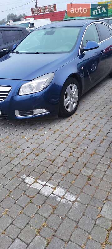 Седан Opel Insignia 2012 в Черновцах