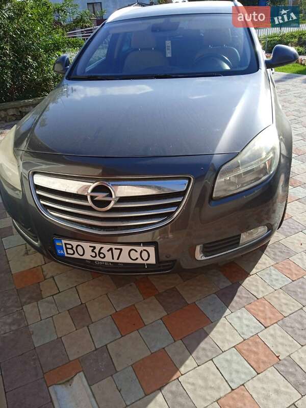 Універсал Opel Insignia 2010 в Тернополі