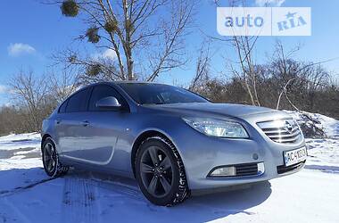 Седан Opel Insignia 2013 в Луцке