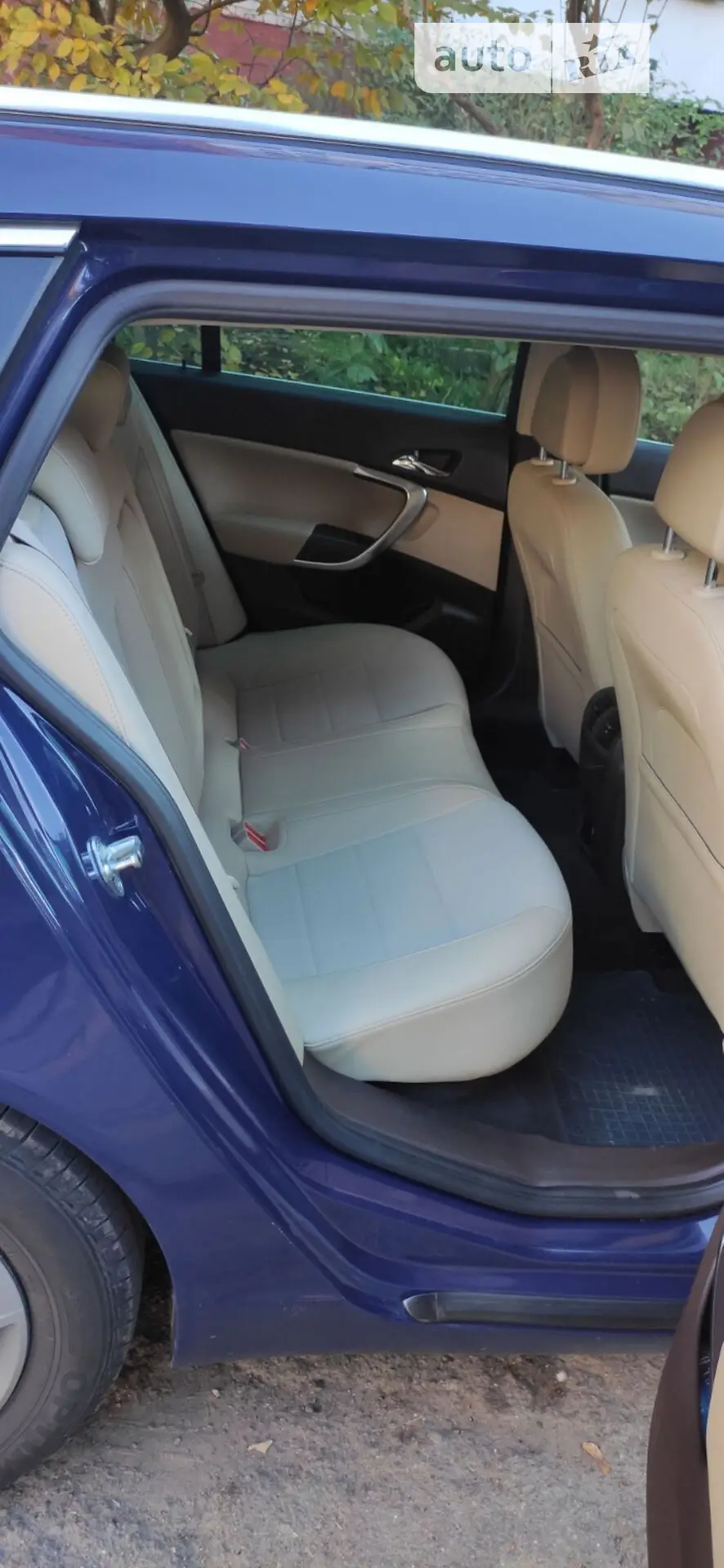 2010 Opel Insignia - мініатюра 5