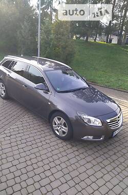 Универсал Opel Insignia 2011 в Ровно