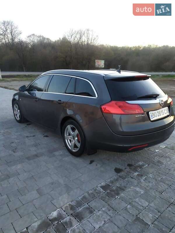 Універсал Opel Insignia 2010 в Чорткові