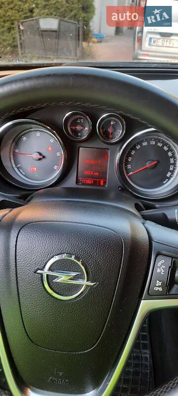Універсал Opel Insignia 2010 в Львові