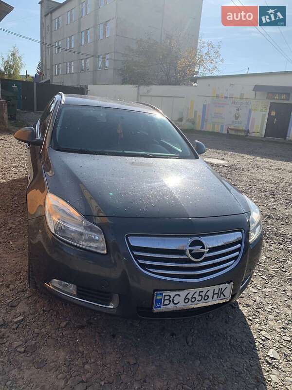Універсал Opel Insignia 2010 в Львові