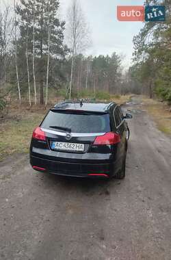 Универсал Opel Insignia 2013 в 