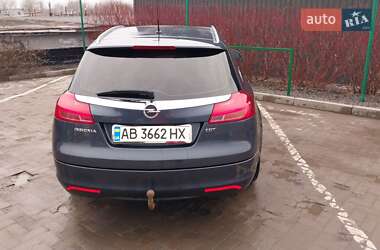 Универсал Opel Insignia 2011 в 
