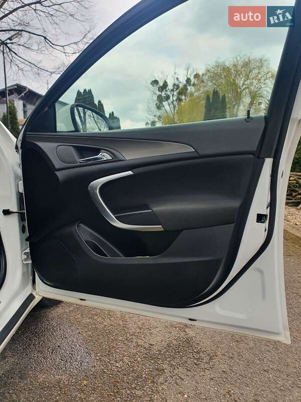 Универсал Opel Insignia 2012 в Мукачево