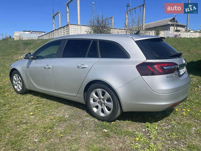 Универсал Opel Insignia 2014 в Хмельницком