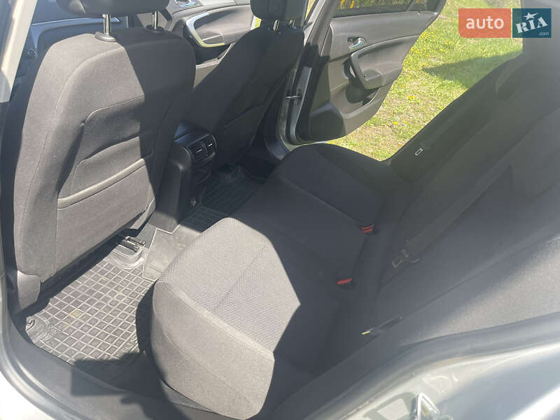 Универсал Opel Insignia 2014 в Хмельницком
