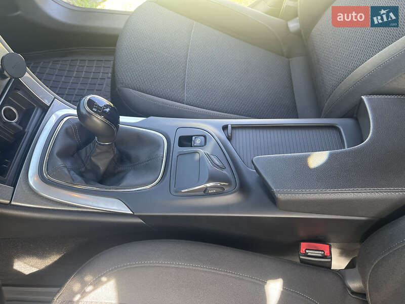 Универсал Opel Insignia 2014 в Хмельницком