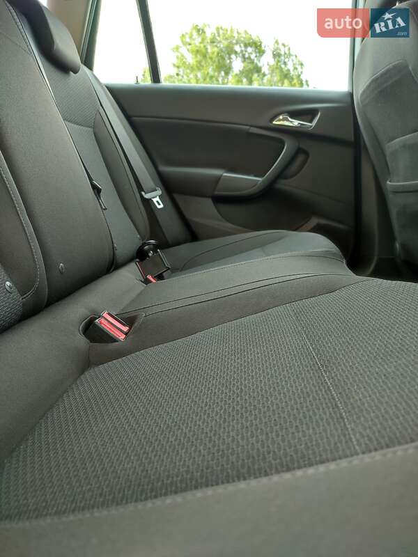 Універсал Opel Insignia 2016 в Білгороді-Дністровському