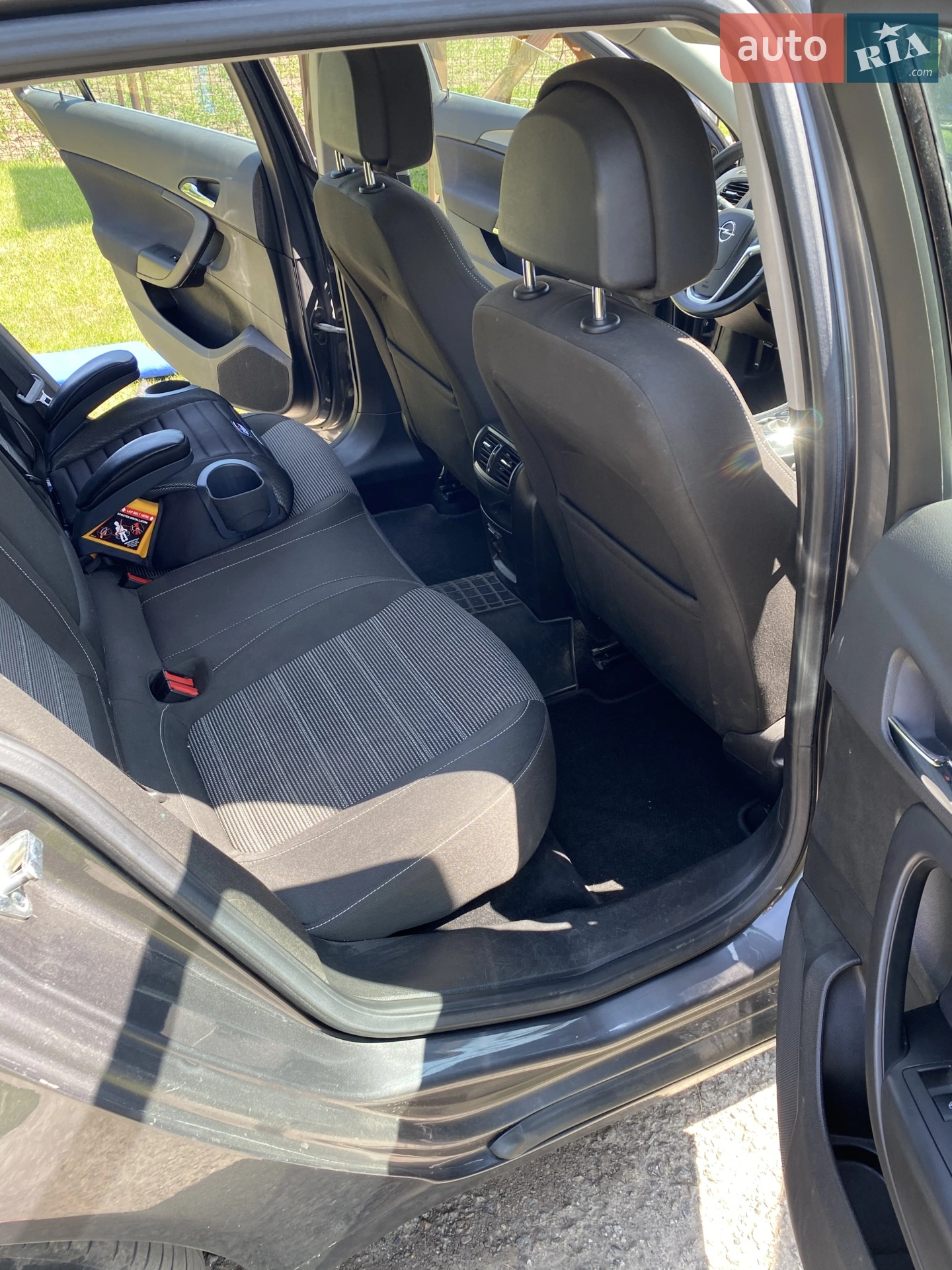 2010 Opel Insignia - мініатюра 6
