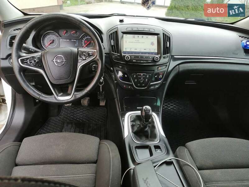 Універсал Opel Insignia 2015 в Івано-Франківську