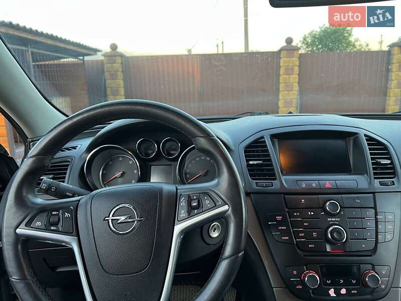 Седан Opel Insignia 2008 в Обухове