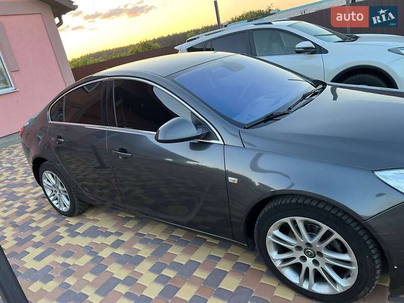Седан Opel Insignia 2008 в Обухове