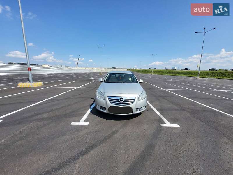 Універсал Opel Insignia 2010 в Львові