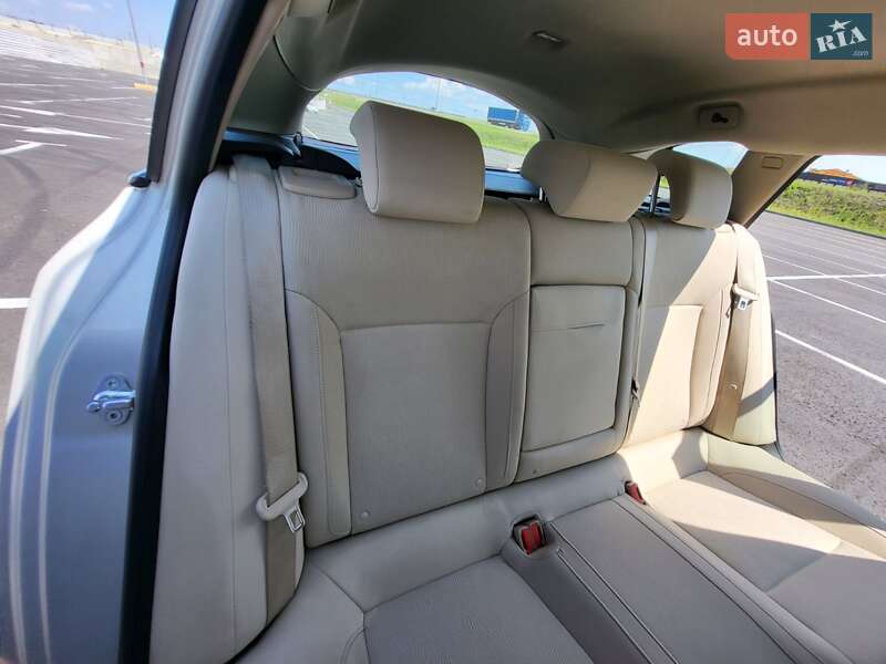 Універсал Opel Insignia 2010 в Львові