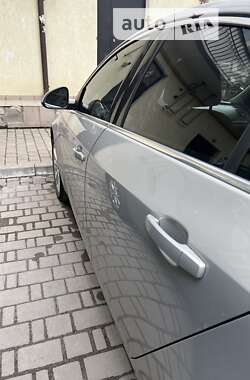Ліфтбек Opel Insignia 2009 в 