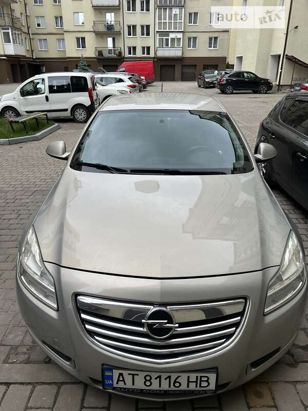 Ліфтбек Opel Insignia 2009 в Івано-Франківську