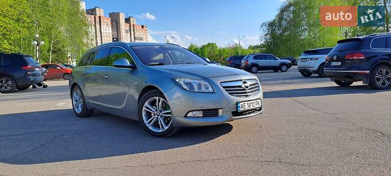 Універсал Opel Insignia 2010 в Кривому Розі