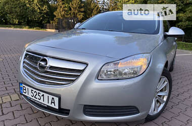 Універсал Opel Insignia 2013 в Миргороді