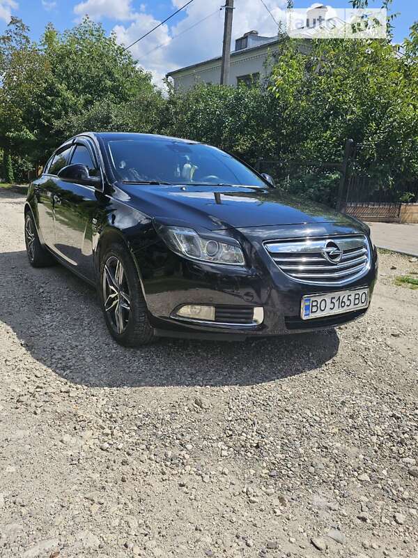 Седан Opel Insignia 2010 в Тернополе