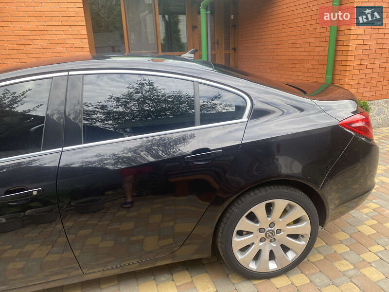 Седан Opel Insignia 2009 в Котельве