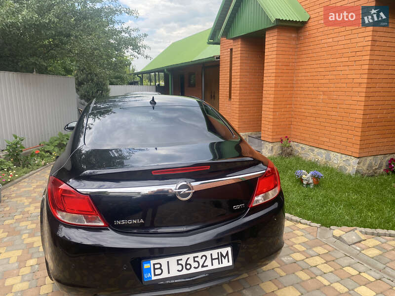 Седан Opel Insignia 2009 в Котельве