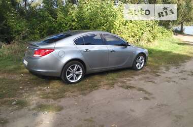 Лифтбек Opel Insignia 2010 в Глухове