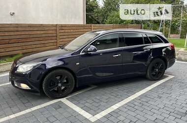 Универсал Opel Insignia 2012 в 