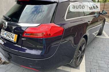 Универсал Opel Insignia 2012 в 