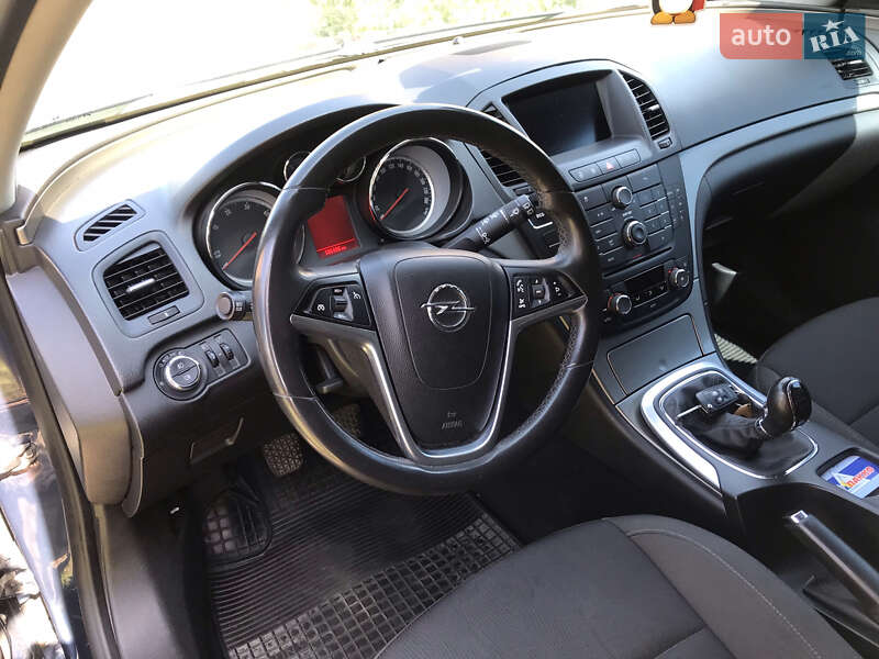 Лифтбек Opel Insignia 2013 в Луцке