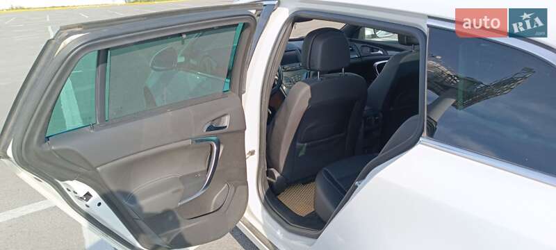 Универсал Opel Insignia 2015 в Ужгороде