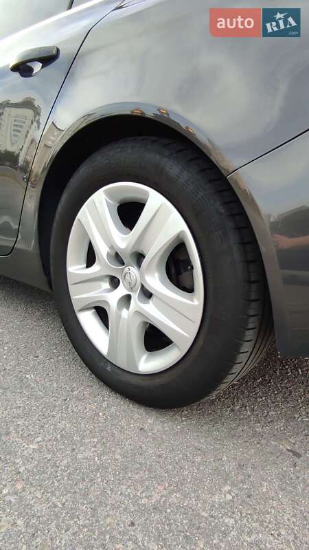 Універсал Opel Insignia 2015 в Івано-Франківську