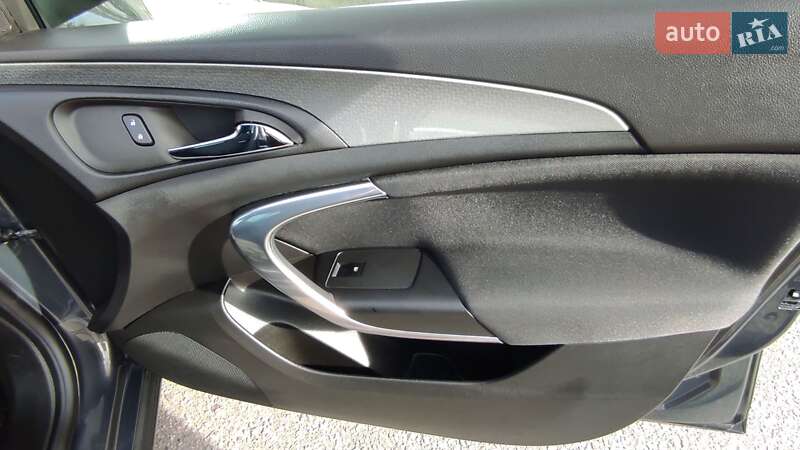 Універсал Opel Insignia 2015 в Івано-Франківську