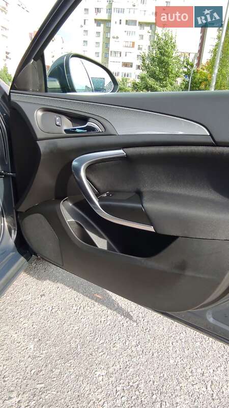 Універсал Opel Insignia 2015 в Івано-Франківську