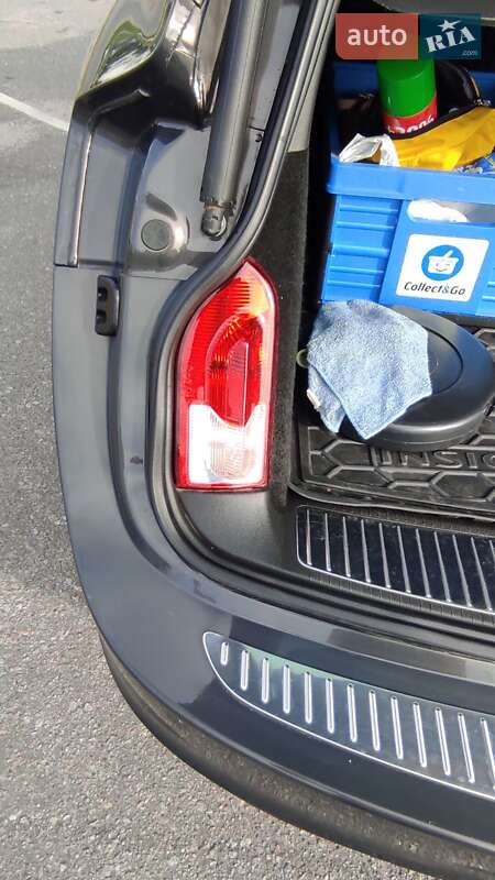 Універсал Opel Insignia 2015 в Івано-Франківську